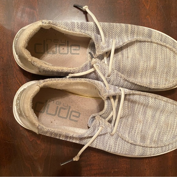 3 pair Hey Dude Bundle 1 blue pair 1 tan pair and 1 grey pair - Picture 5 of 12